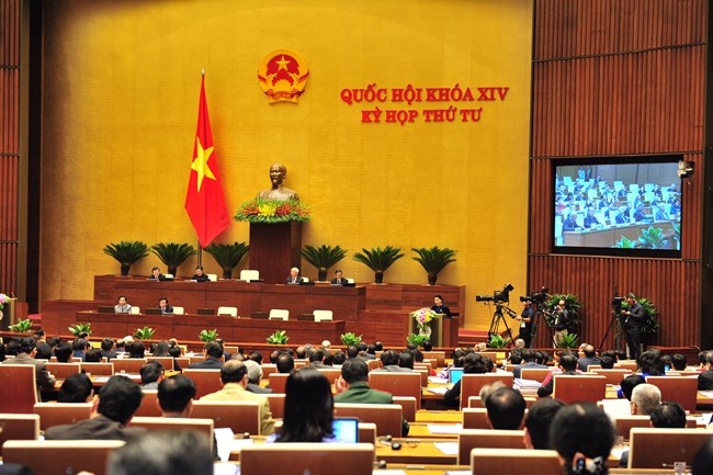 Các đại biểu Quốc hội đề nghị Chính phủ cần thực hiện nghiêm chủ trương tinh giản biên chế, đồng thời không thu hút đầu tư bằng mọi giá (Thời sự trưa 31/10/2017)